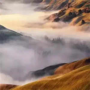 远山的云
